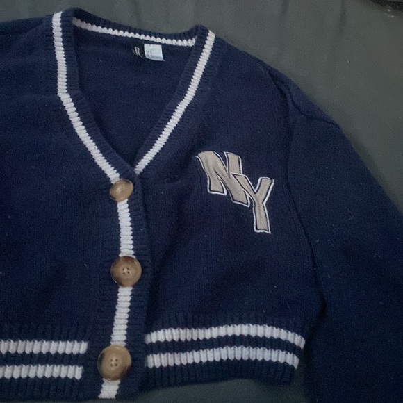 H&M NY cardigan - Picture 3 of 4
